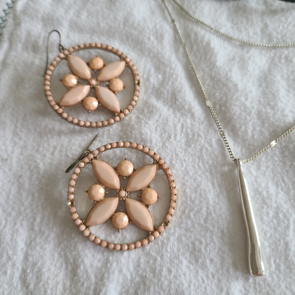 Jewelry bundle - Picture 2 of 6